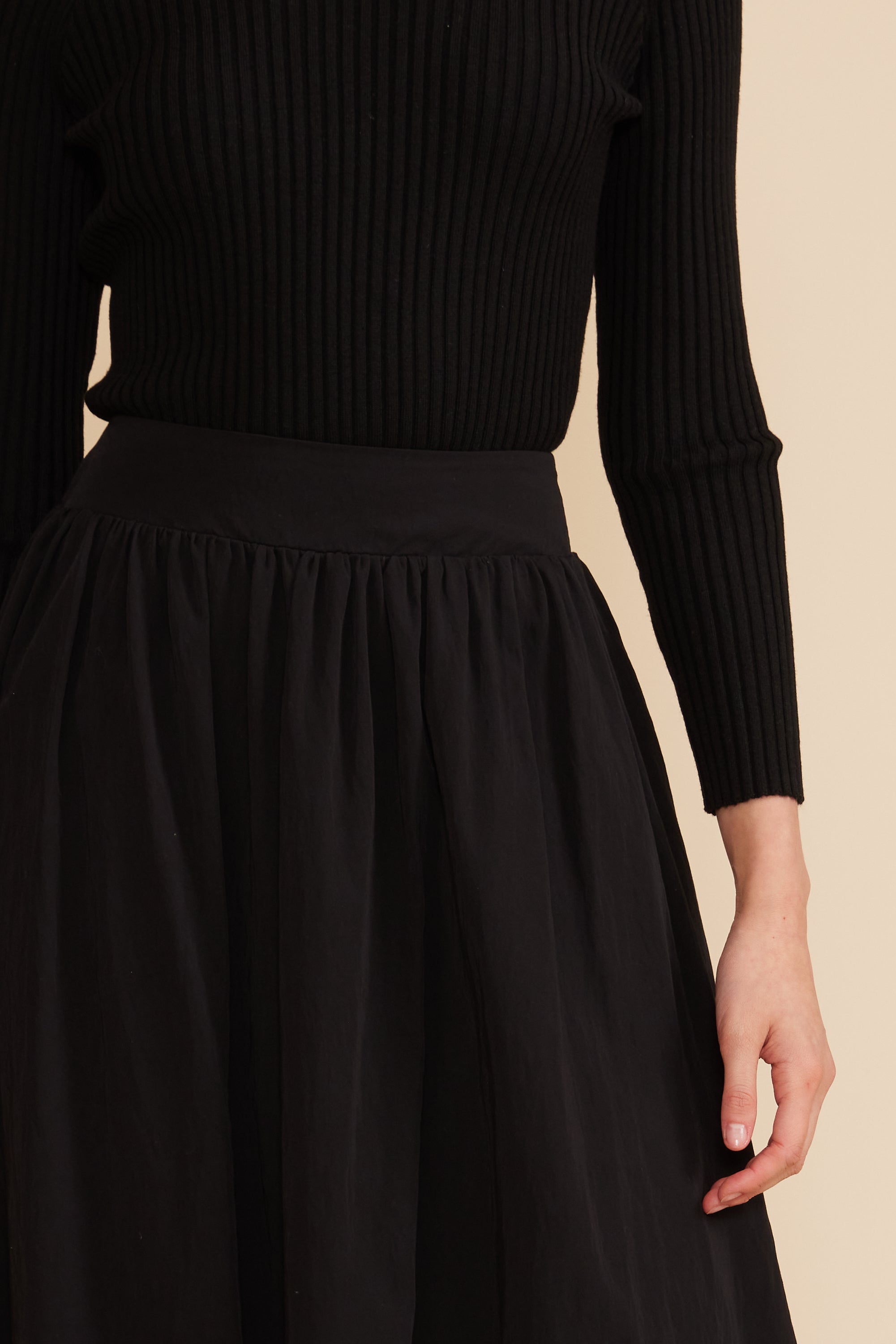 Lucy Paris - Bubble Midi Skirt - Black