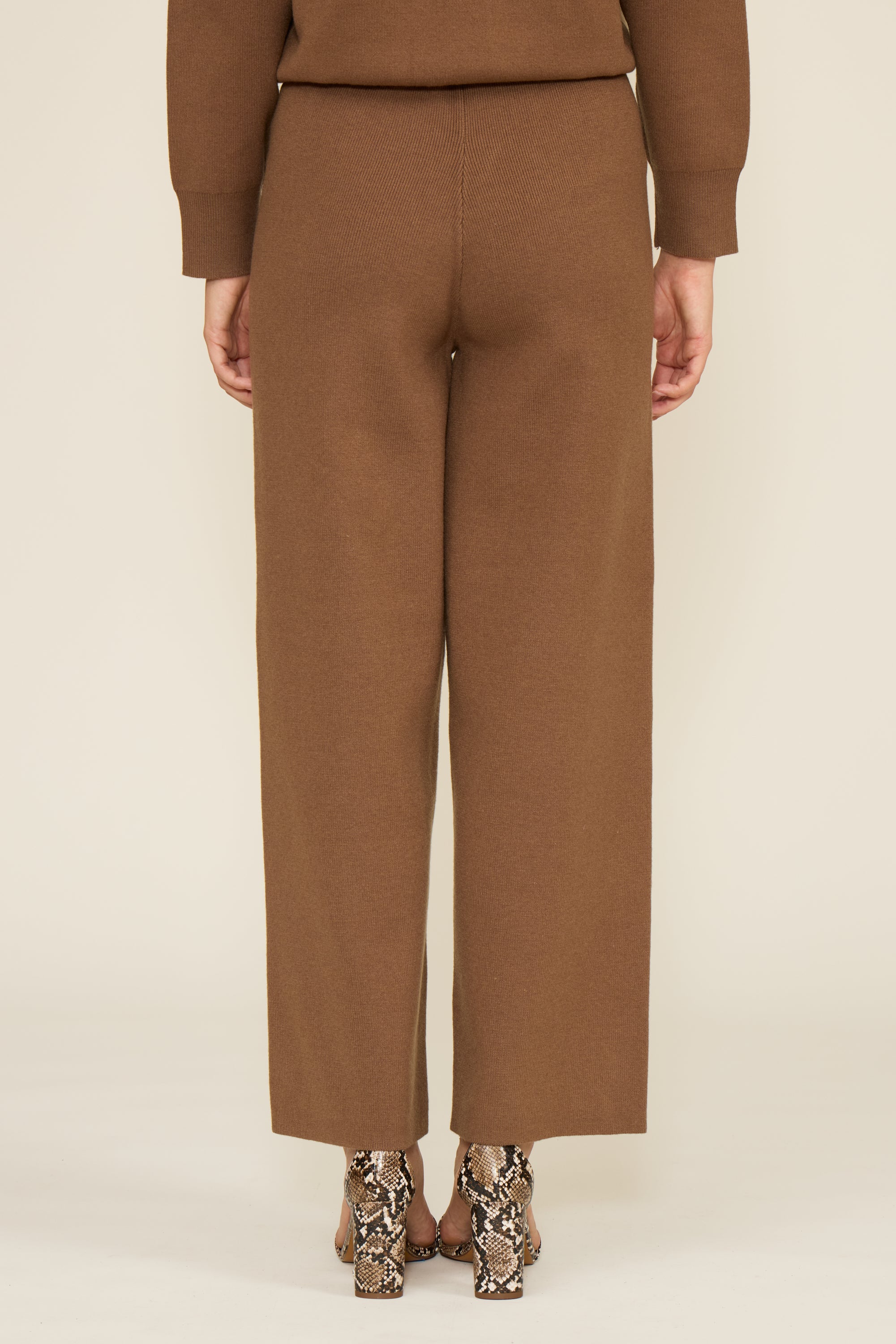 Peyton Sweater Pant - Brown